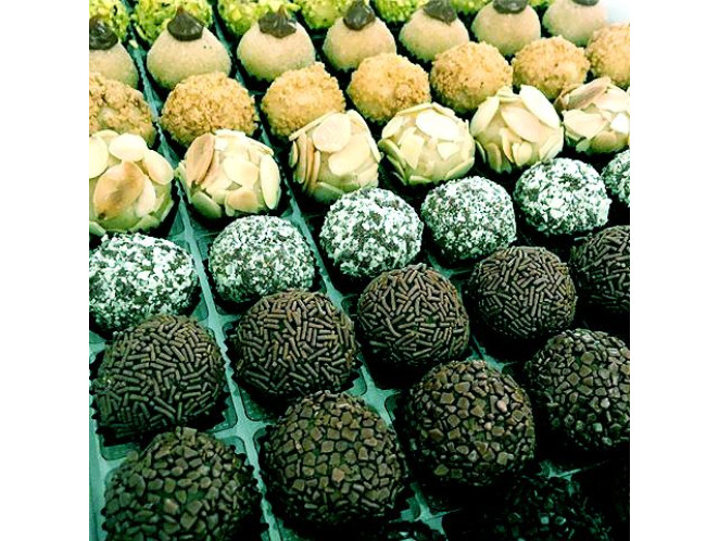Berço para Doces 25 Cavidades Com 10 Unidades