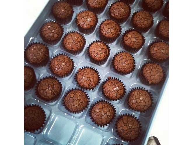 Berço para Doces 25 Cavidades Com 10 Unidades