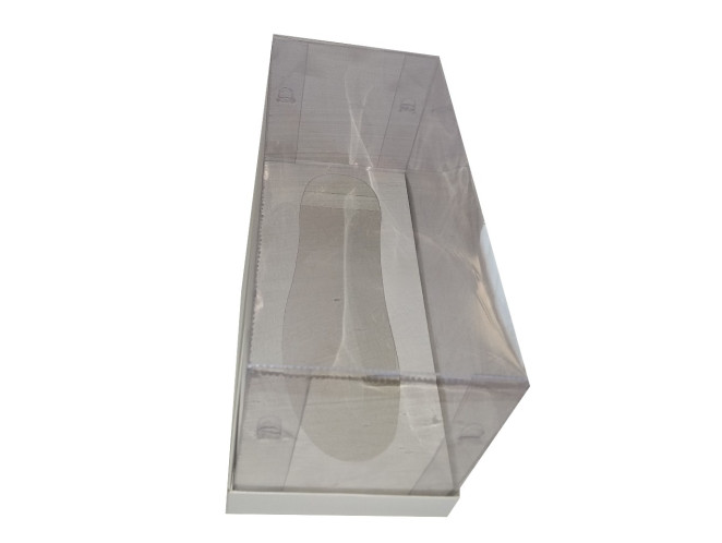 Caixa para Chuteira de Chocolate 21x9,6x11,5 BRANCO Corpo PET Com 10