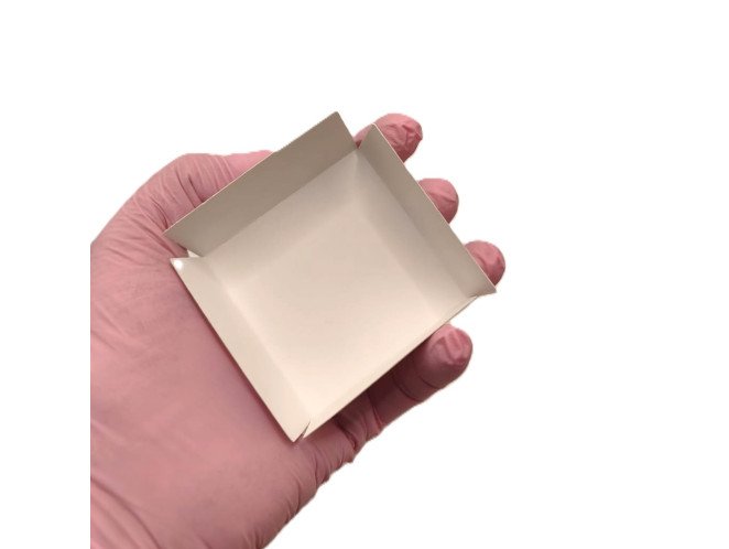 Caixa para Brownie Pétala BRANCO com 100 Unidades Caixa para Brownie Pétala BRANCO com 100 Unidades